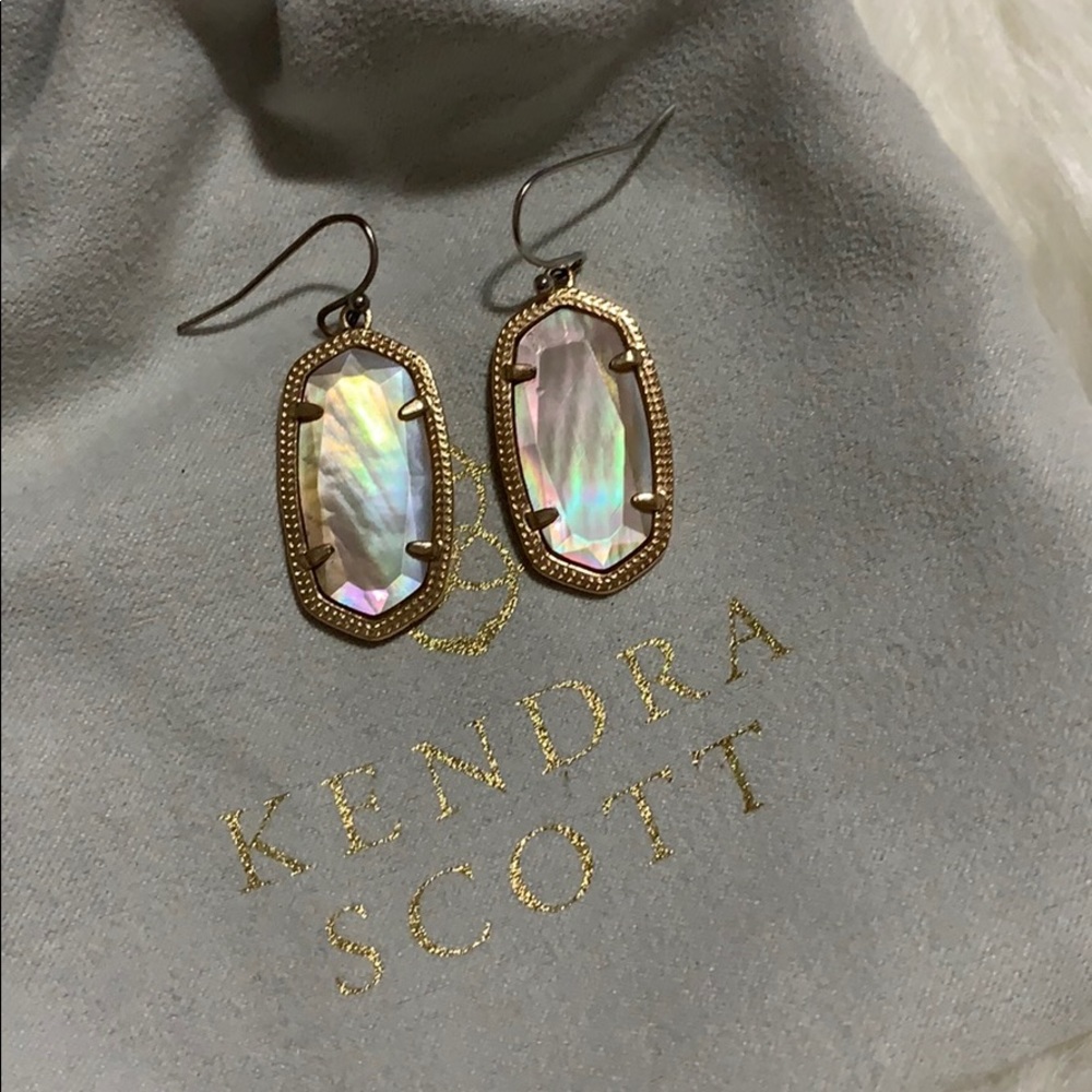 Kendra Scott Earrings!